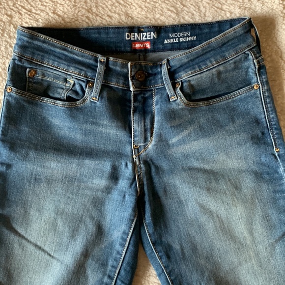 Levi’s skinny jeans - Picture 3 of 7